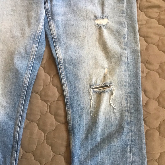 Zara Distressed Blue Jeans with Fringe - Picture 2 of 13